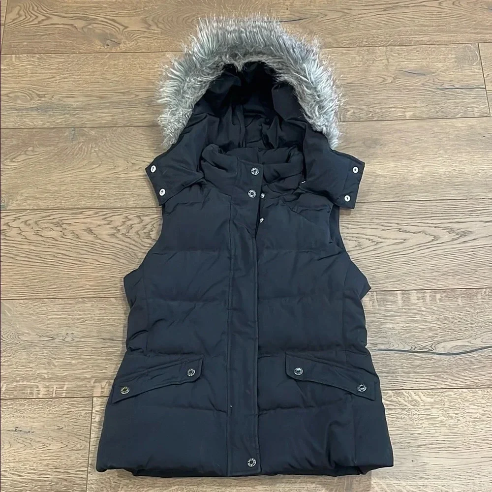 Talbots Black Puffer Vest Removable Faux Fur Hood Down Filled Pockets Small - Picture 1 of 10